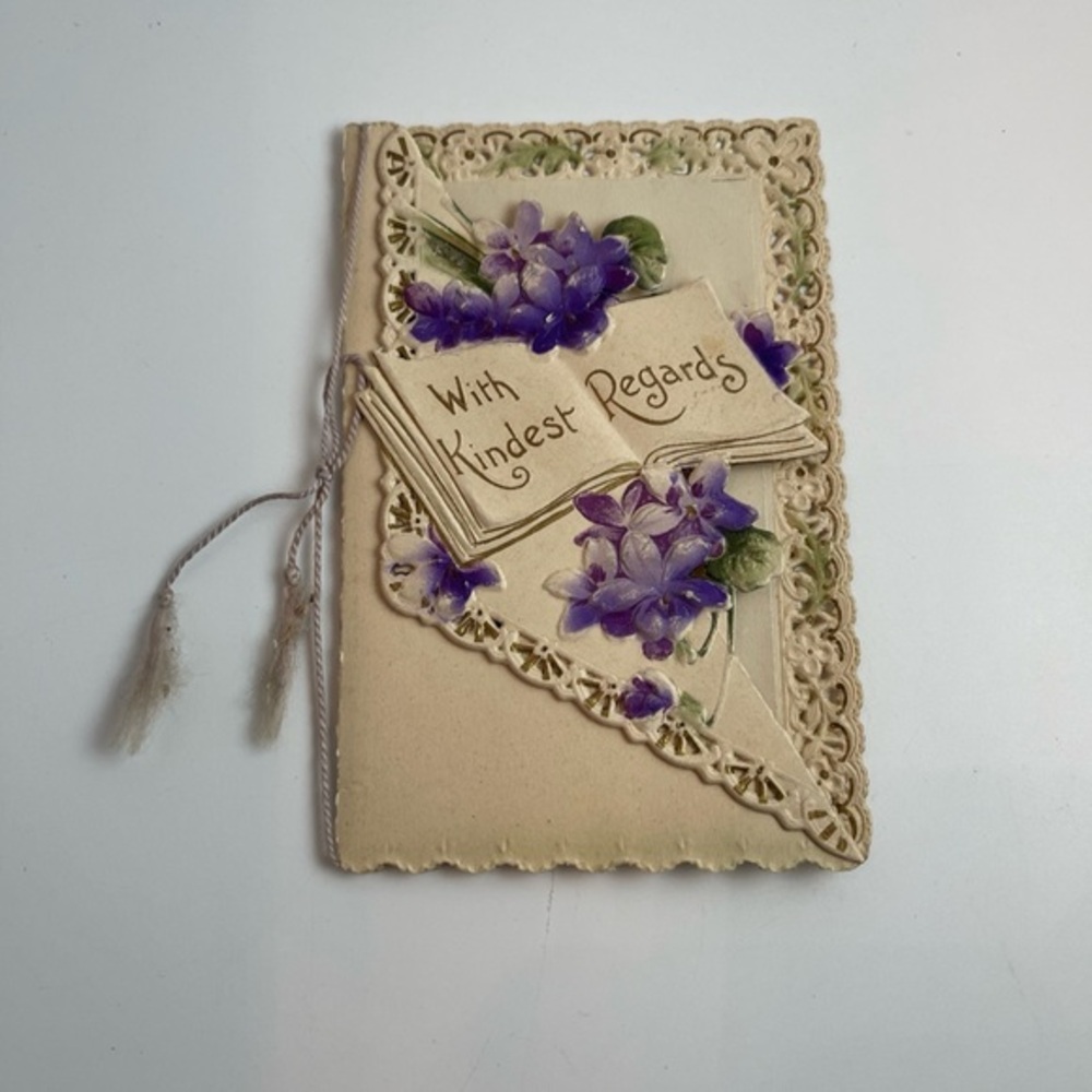 Beautiful 1890s Victorian Christmas violets intricate die cut greeting card